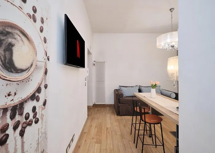 Cozy Flat Private Patio 2 Min Walk To Metro Appartamento *