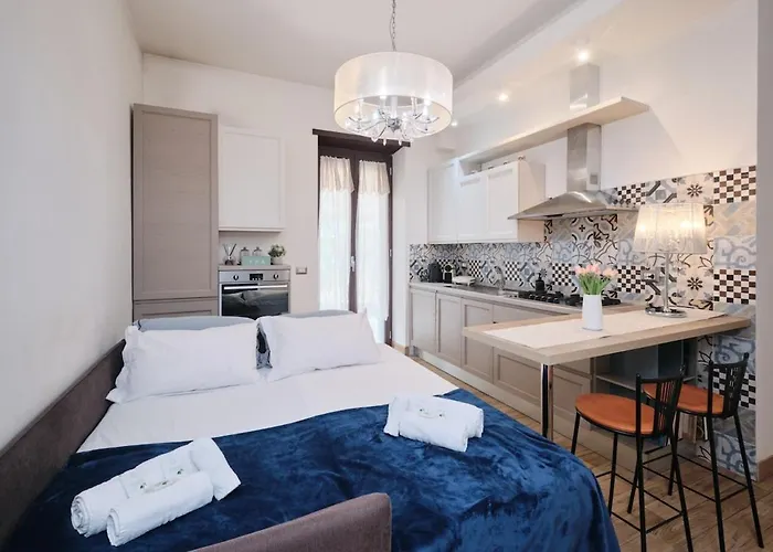 Cozy Flat Private Patio 2 Min Walk To Metro Appartamento *